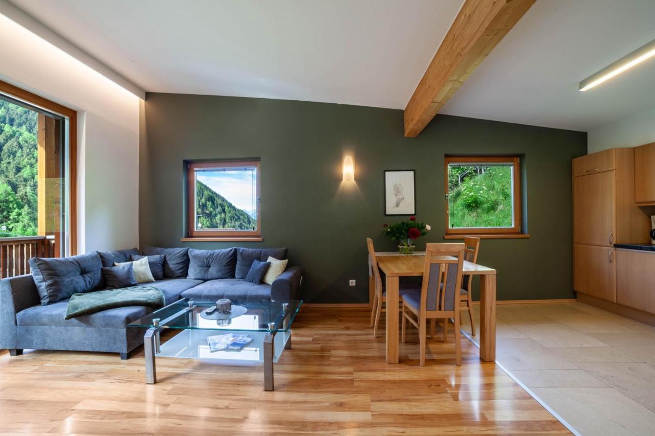 Pritscheshof Ferienwohnung Balkon Malles Venosta Exterior foto