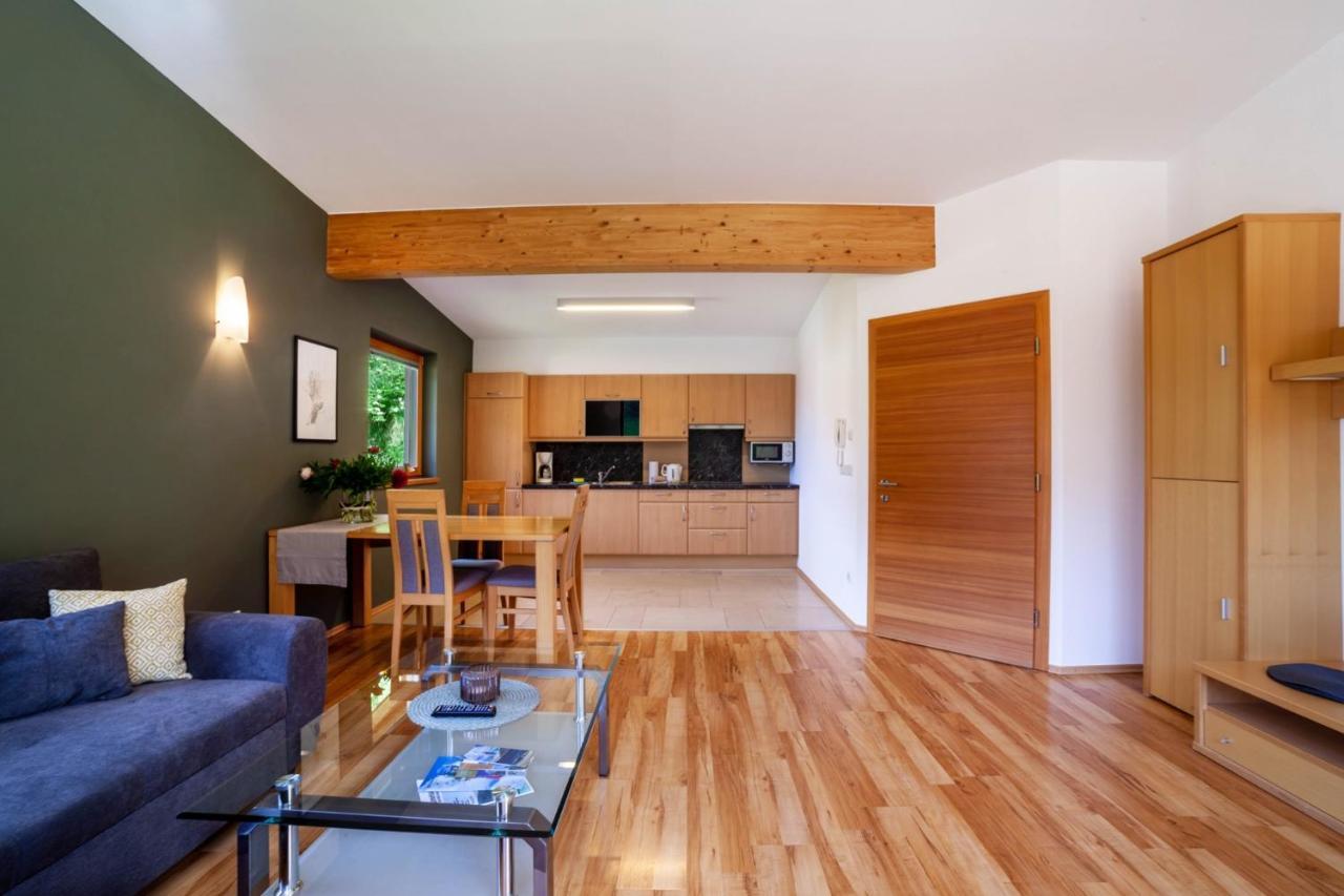 Pritscheshof Ferienwohnung Balkon Malles Venosta Exterior foto